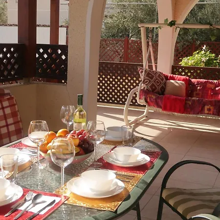 Tatil Evi Bungalow With Fruit Garden Close To The Beach